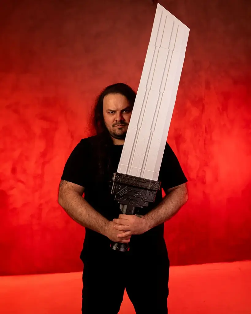 Colossal Sword